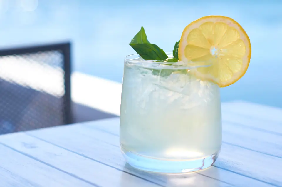 Limonada de coco en Casa Guayabo, Laureles